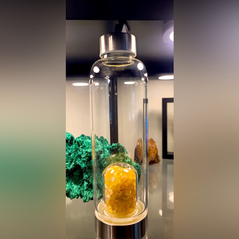 Crystal water bottle with citrine